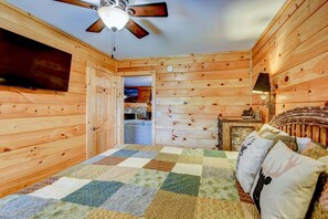 Interior - Dogwood Den (Banner Elk)