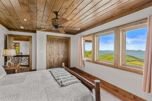 Interior - Amongst the Clouds at Chappell Farms (Banner Elk)