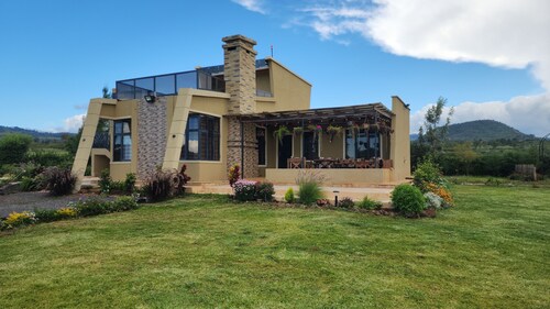 Contemporary Farmhouse