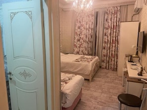 In-room safe, soundproofing, free WiFi