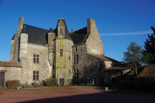 Chateau de Vermette: wedding, seminars, master class, long term rental possible