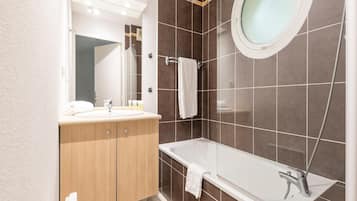 Apartment | Bathroom | Bathtub, hair dryer