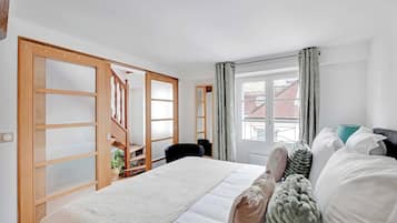 Apartamento | 1 quarto, espaço de trabalho para notebook