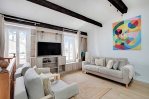 Apartment | Living area - Stunning Duplex 1br/4p - Notre-dame Cathedral (Paris)