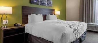 Redwood Inn & Suites
