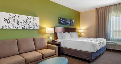 Redwood Inn & Suites