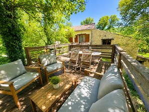 Outdoor dining - Écureuil - B&B, pool & spa (Forcalquier)