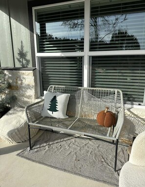 Terrace/patio - "The Greenhouse" Enjoy peaceful country charm, relaxing lake days (Spring Branch)