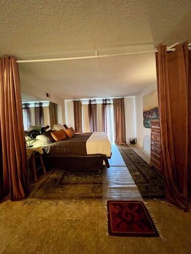 Cozy Boho Condo • 2 Beds • Patio • Near Downtown SA