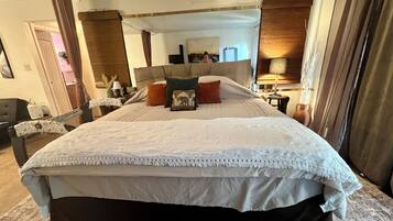 1 bedroom, travel crib, WiFi (free), bed sheets