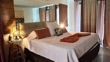 1 bedroom, bed sheets
