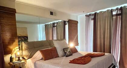 Cozy Boho Condo • 2 Beds • 1 Bathroom • 15 min from Downtown, Riverwalk, Pearl