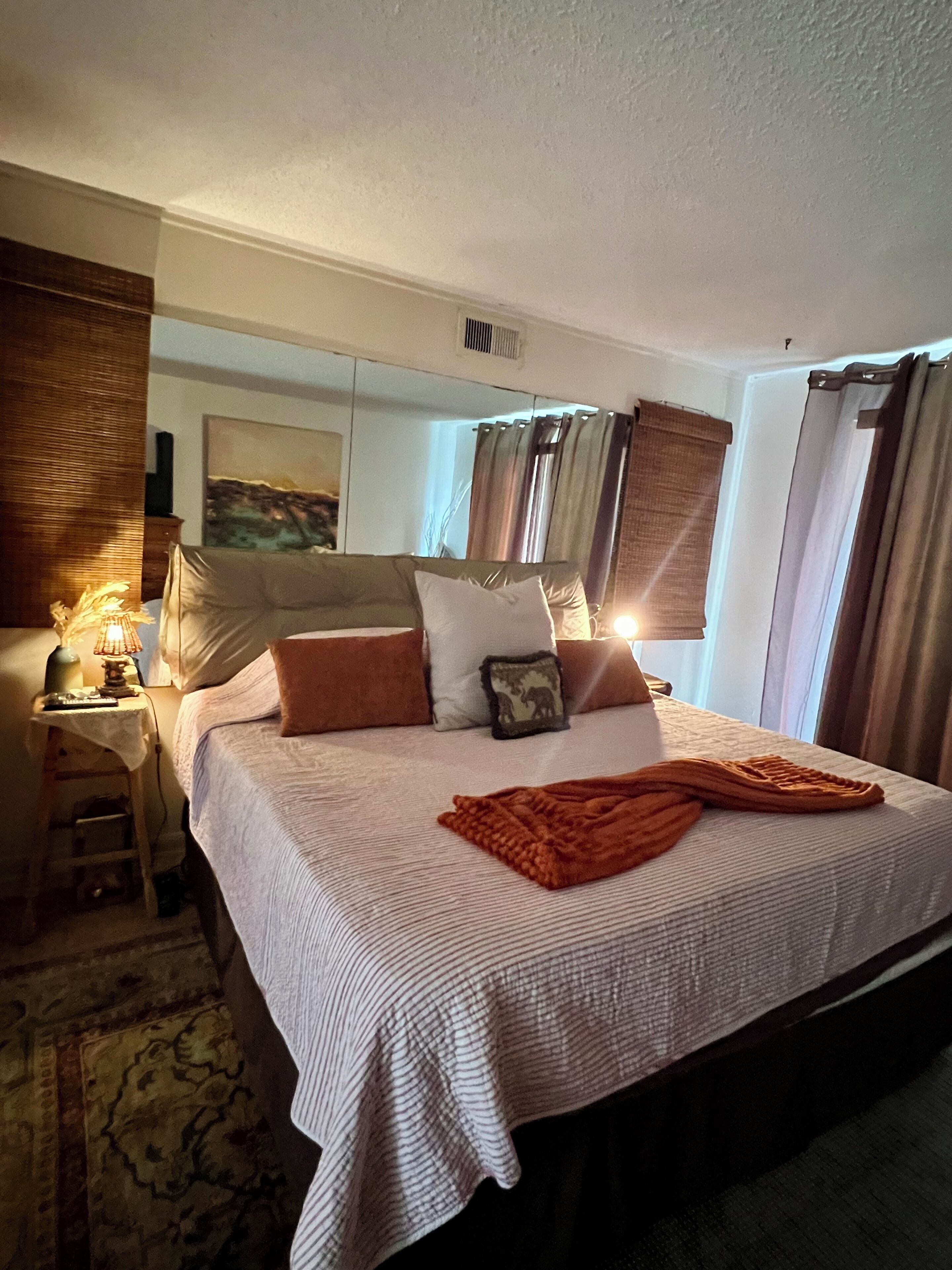 1 bedroom, bed sheets, wheelchair access