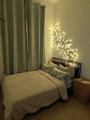 Room - Room-private Room in Cozy Appartment (Fuerth)