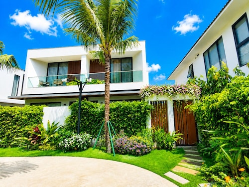 Kalia Villa