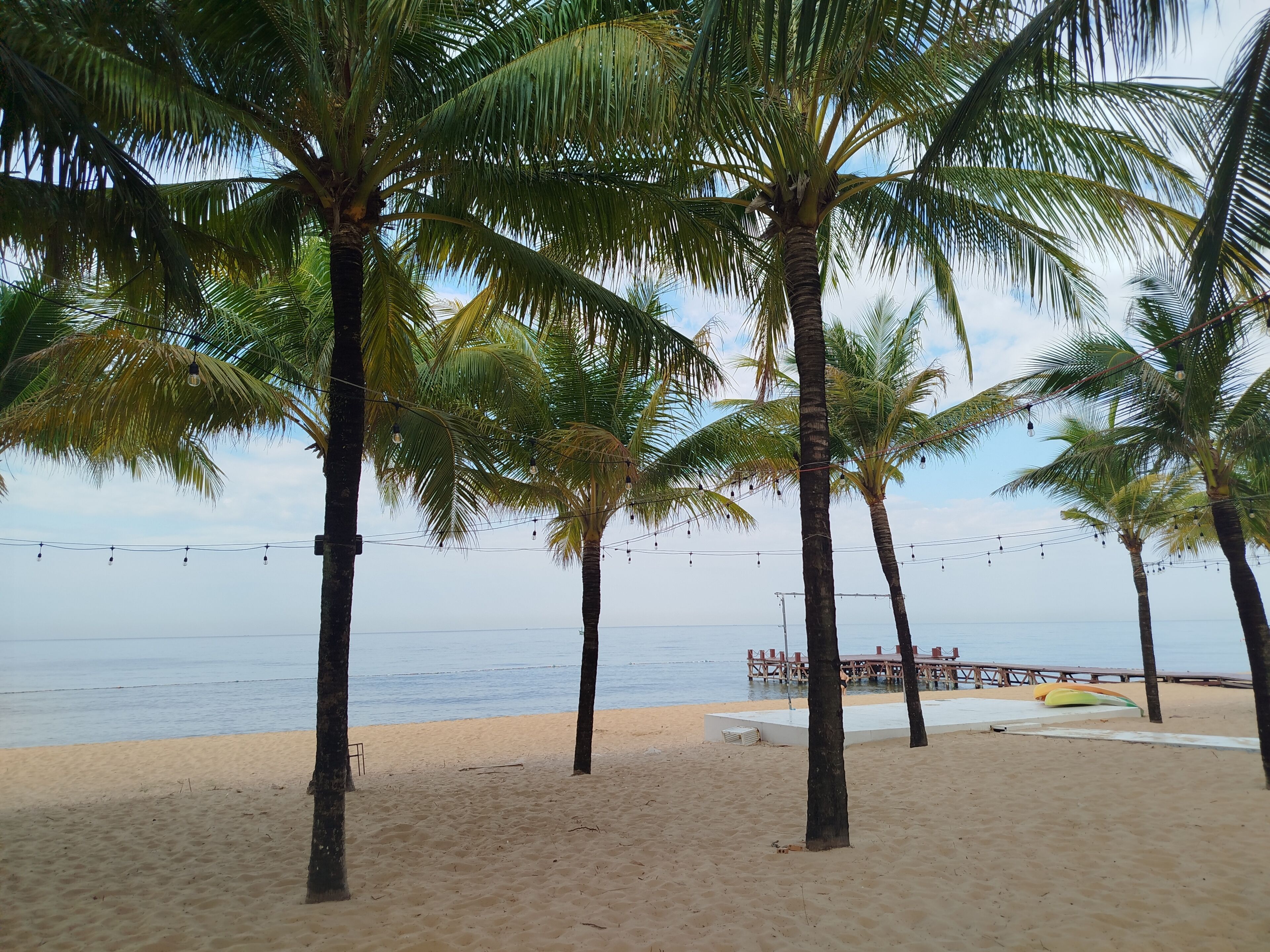 Beach nearby, beach towels