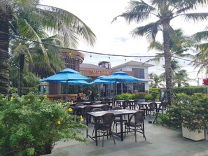 Outdoor dining - Kalia Villa (Phu Quoc)