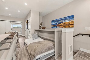 Iron/ironing board, travel cot, WiFi, bed sheets - Mountain Getaway Modern Condo (Swan Valley)