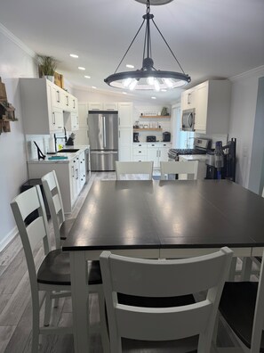 Dining - Lake front home in Coldwater MI! (Coldwater)