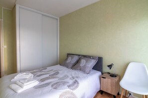 Room - Vrbo Property (Saumur)