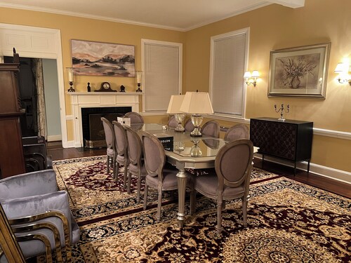 Fabulous 5-bedroom villa in tranquil Caves Valley area in Baltimore County MD