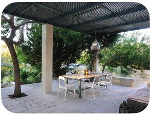 Outdoor dining - Grape House - 2 bedrooms villa with private pool - Eglina,Argostoli (Argostoli)