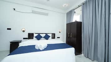Deluxe Double Room, Balcony, Ocean View | Laptop workspace, free WiFi