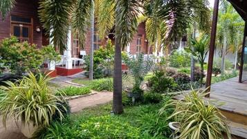 Comfort-Doppelzimmer, Gartenblick | Terrasse/Patio