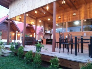 Comfort Double Room, Garden View | Outdoor dining - The Elegant Beach Resort - Trincomalee (Trincomalee)