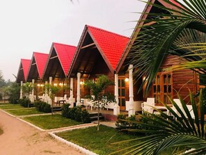 Comfort Double Room, Garden View | Exterior - The Elegant Beach Resort - Trincomalee (Trincomalee)