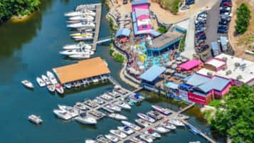 Marina/club náutico