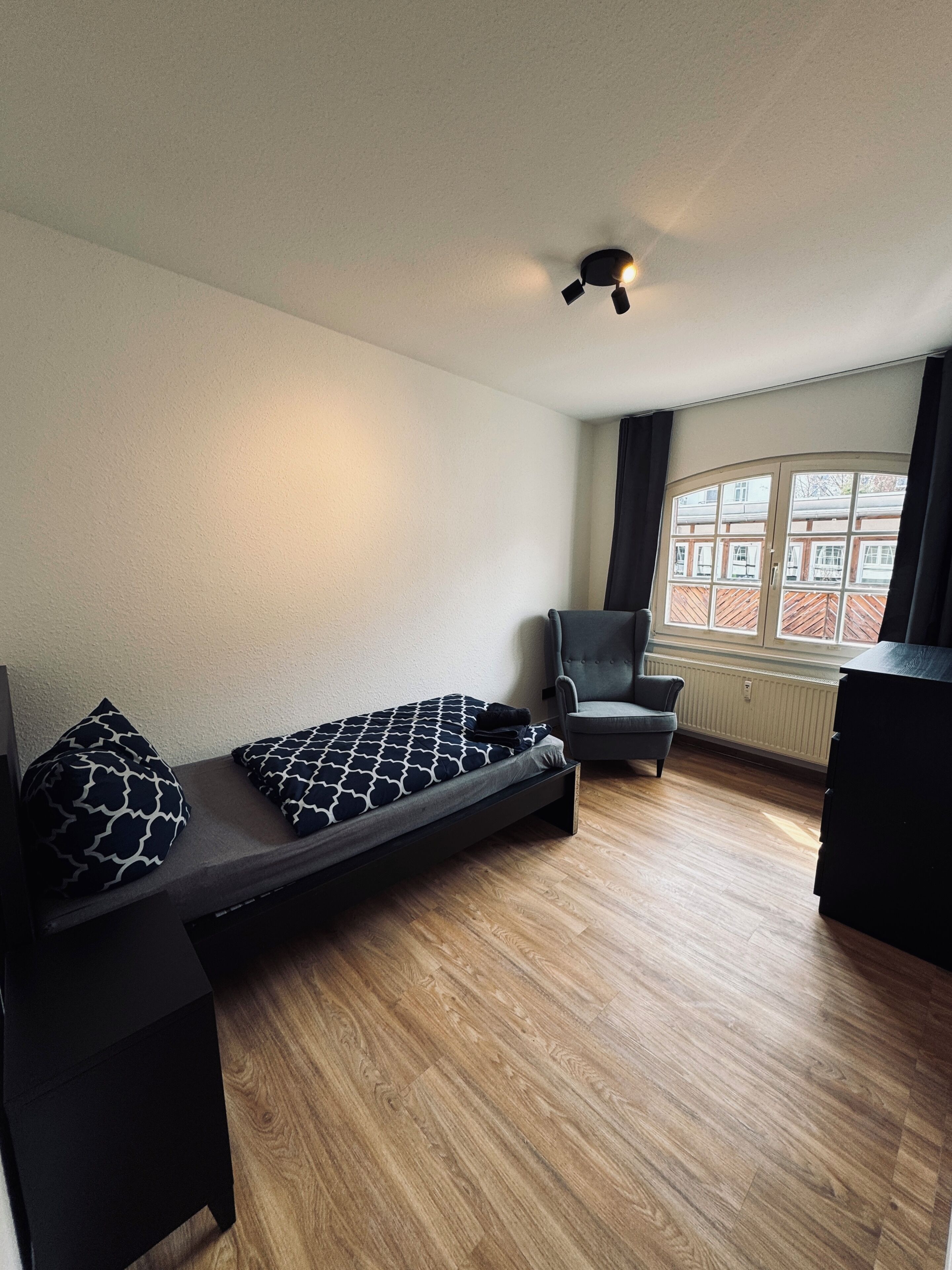 Iron/ironing board, free WiFi, bed sheets