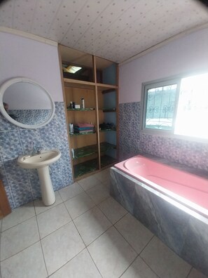 Towels - Lovely kribian house in earthen brick  (Kribi)