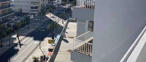 Apartment, 2 Bedrooms, Balcony, Ocean View | Property grounds