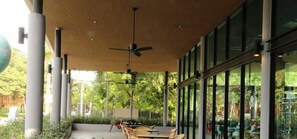Outdoor dining - Rain Cha-am Huahin By Sake (Cha-am)