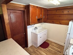 Shower, soap, toilet paper - Lake front 2-bedroom cottage at Sunny Birch Resort on Hamlin Lake in Ludington (Ludington)