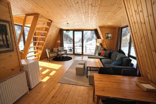 Cabin close to the river , valley and waterfall.
Where you can enjoy the nature