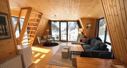 Cabin close to the river , valley and waterfall.
Where you can enjoy the nature