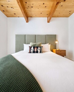 Room - Modern & Cozy, Family-Friendly Cabin (Lake Arrowhead)