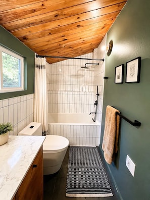 Bathroom - Modern & Cozy, Family-Friendly Cabin (Lake Arrowhead)