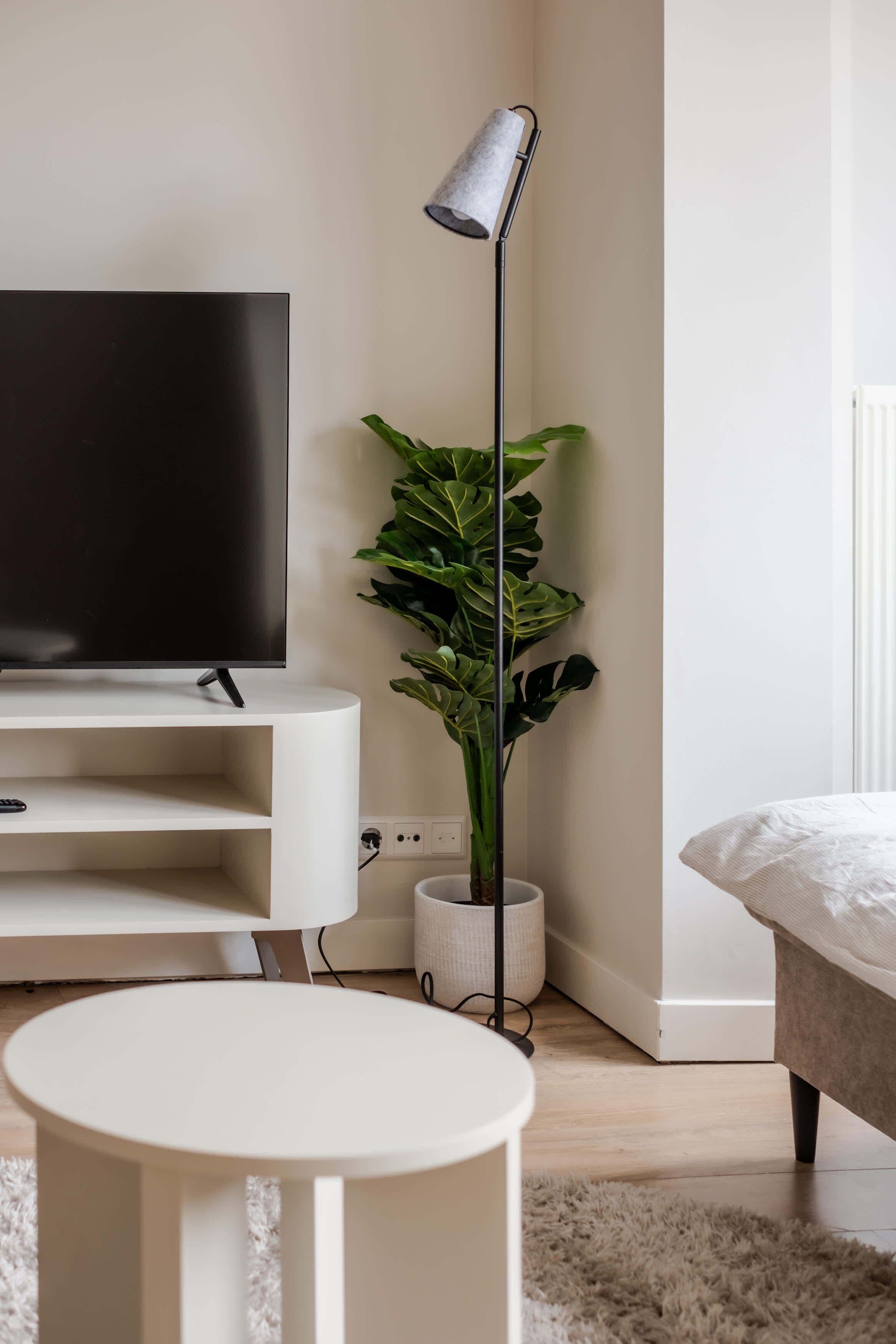 Escrivaninha, ferros/tábuas de passar roupa, Wi-Fi, roupa de cama