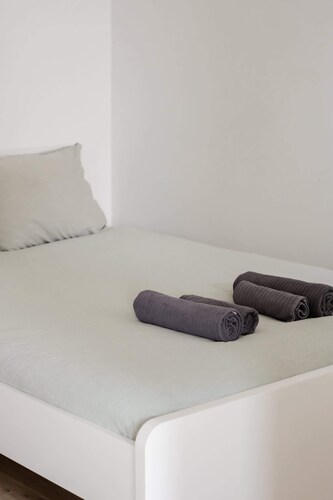 Your Modern Retreat Close to Rotterdam City Center
