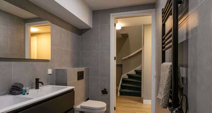 Spacious Blijdorp Home with 4 Double Beds