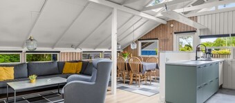 "Clari" - 250m from the sea by Interhome