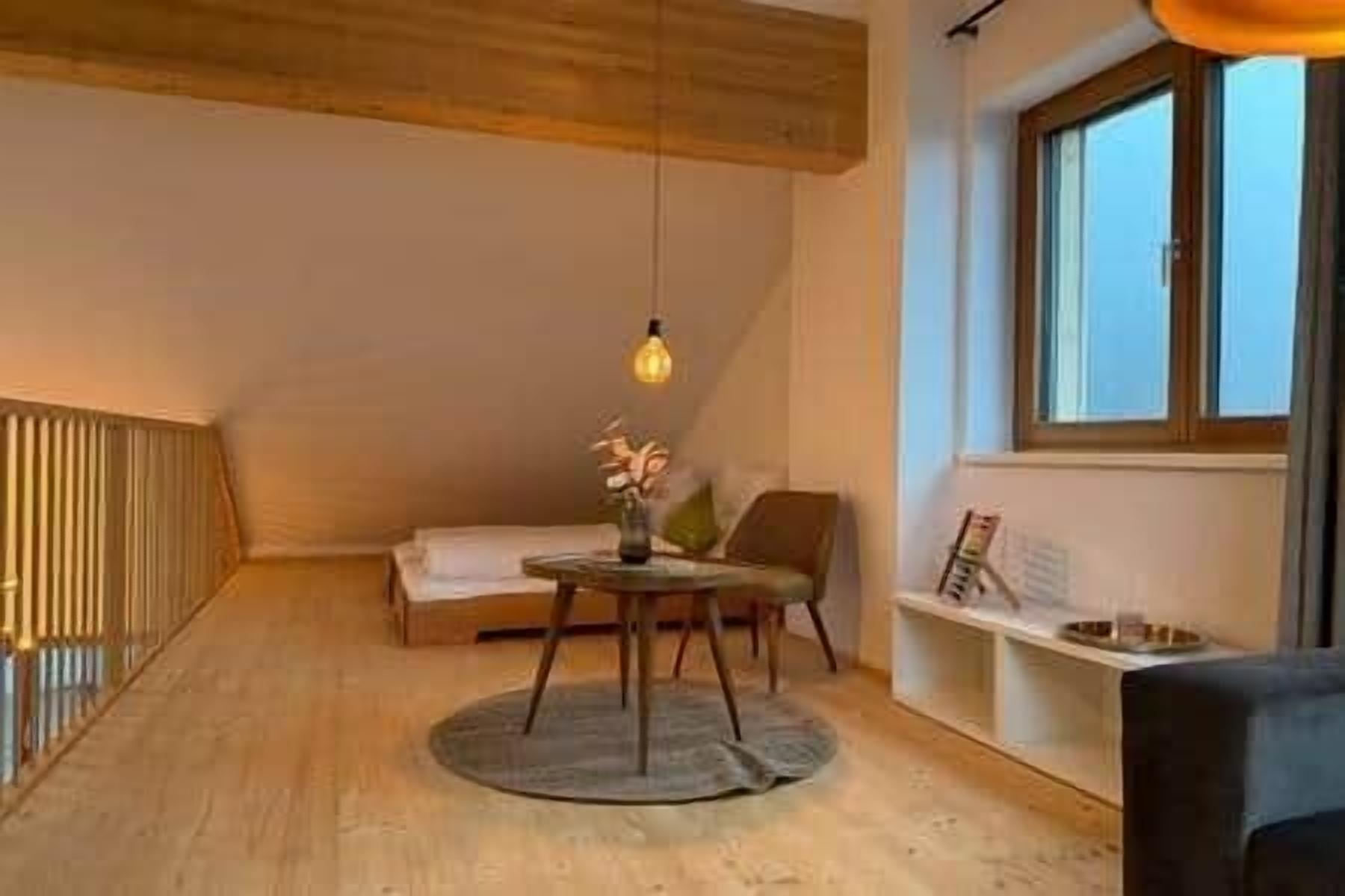 2 Schlafzimmer, Schreibtisch, Bügeleisen/Bügelbrett, kostenloses WLAN