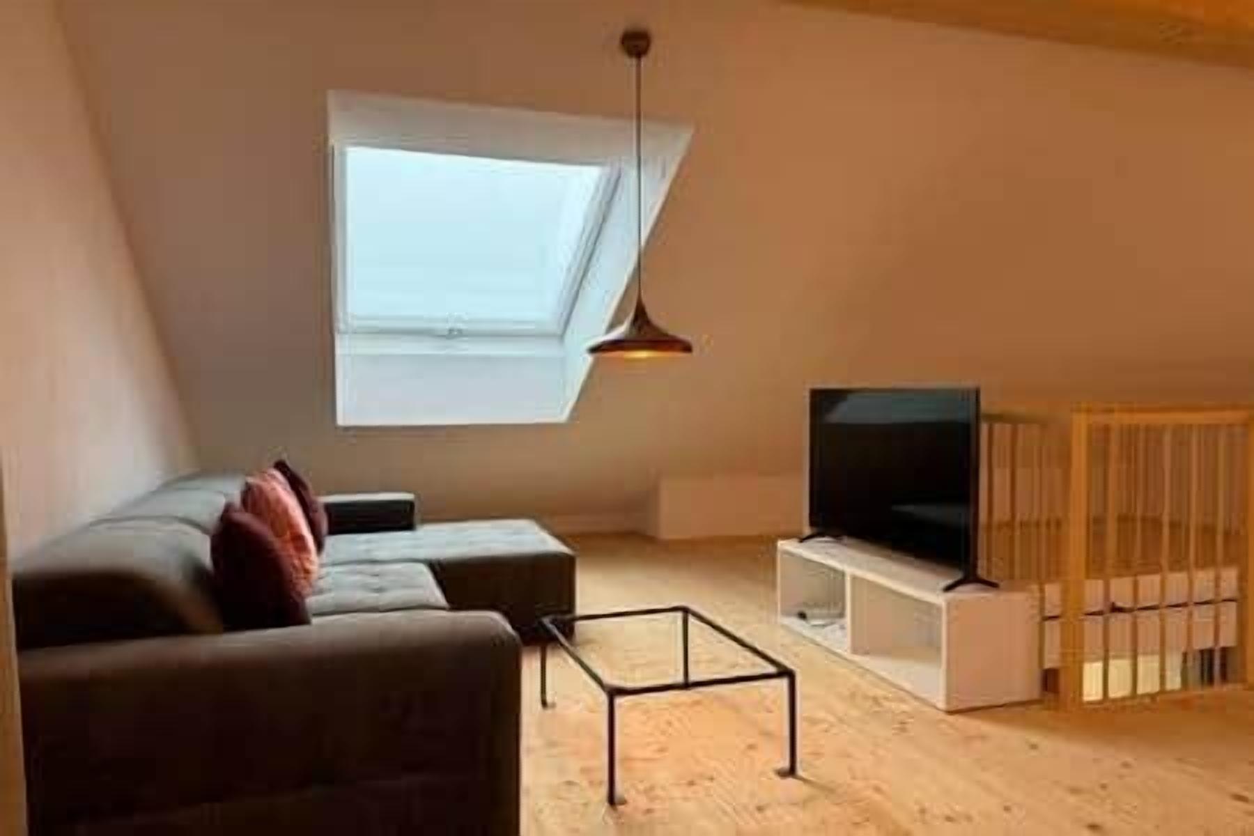 Smart TV, books, music library, stereo