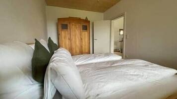 1 Schlafzimmer, Schreibtisch, Bügeleisen/Bügelbrett, kostenloses WLAN