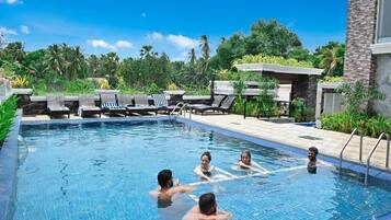 Deluxe Double Room, Garden View | Pool