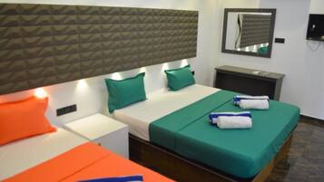 Deluxe Double Room, Garden View