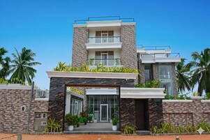 Deluxe Double Room, Garden View | Exterior